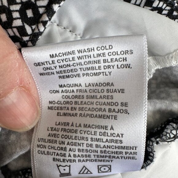 Ellen Tracy fancy shorts - Picture 5 of 6